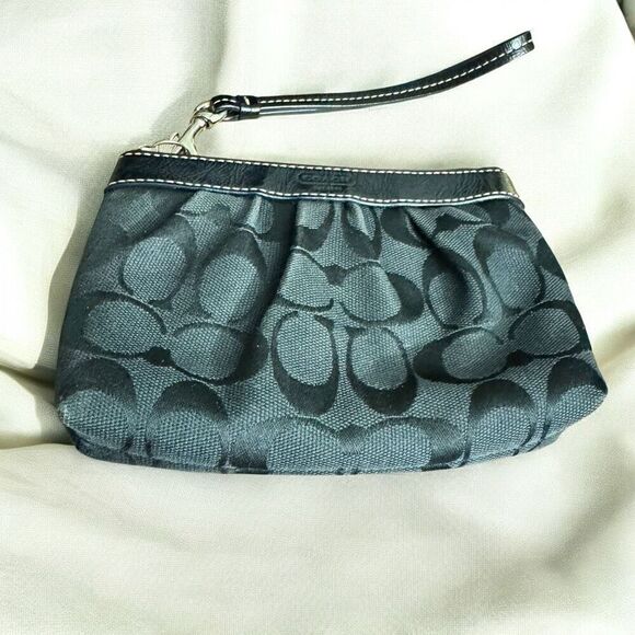 Coach Classic Black Wristlet / EUC - Picture 4 of 6